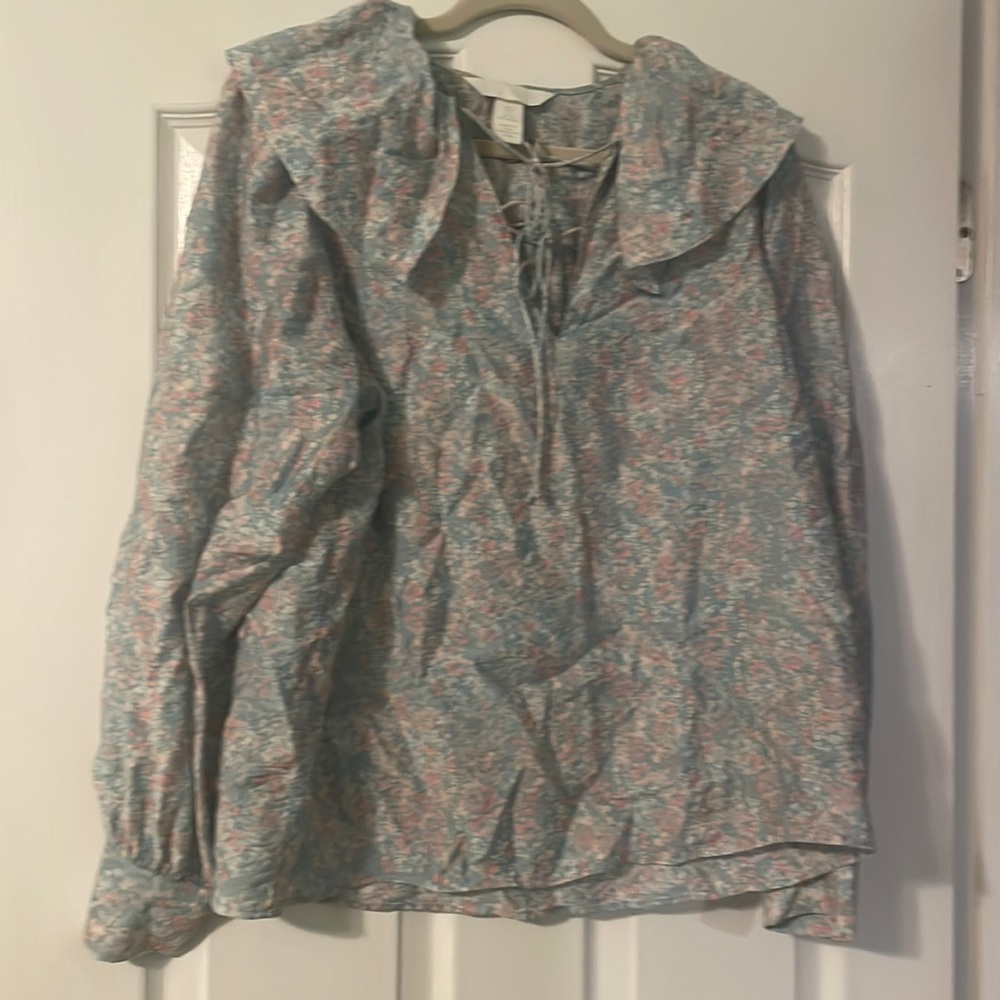 H&M tie front collared peasant top size small